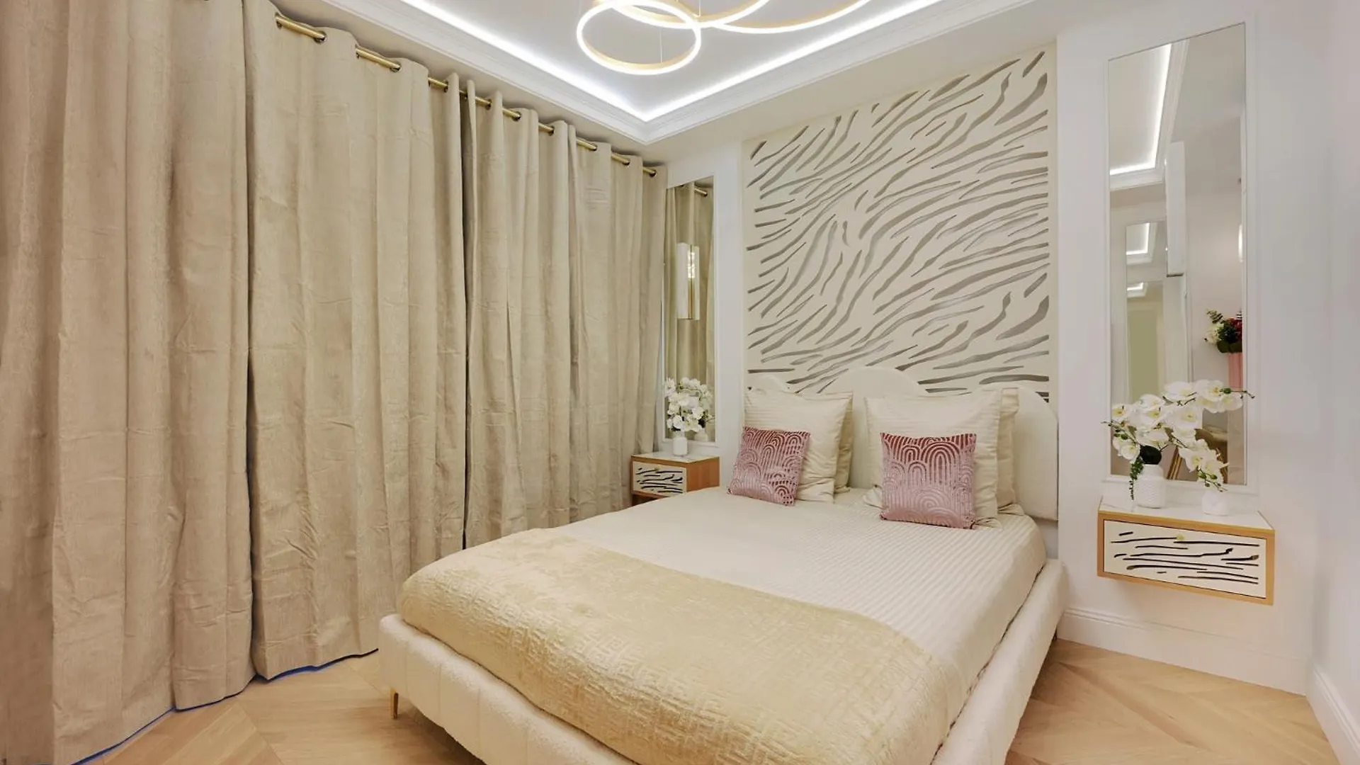 Coeur Du Marais Apartment Paris